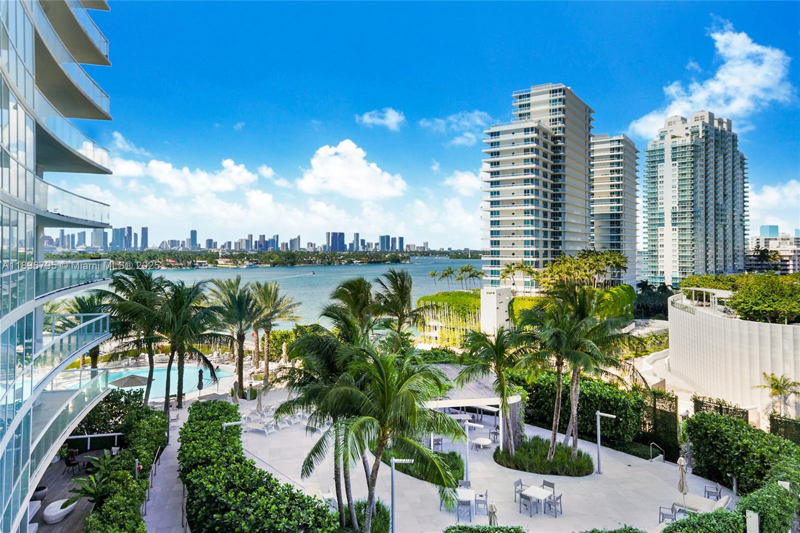 ICON CONDO - Residential