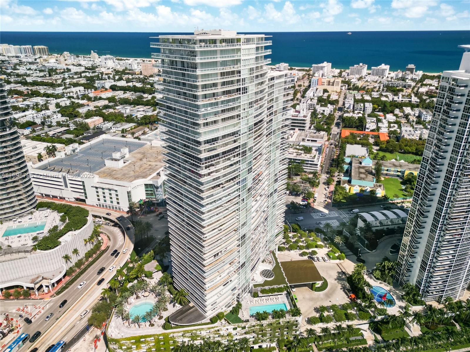 ICON CONDO - Residential
