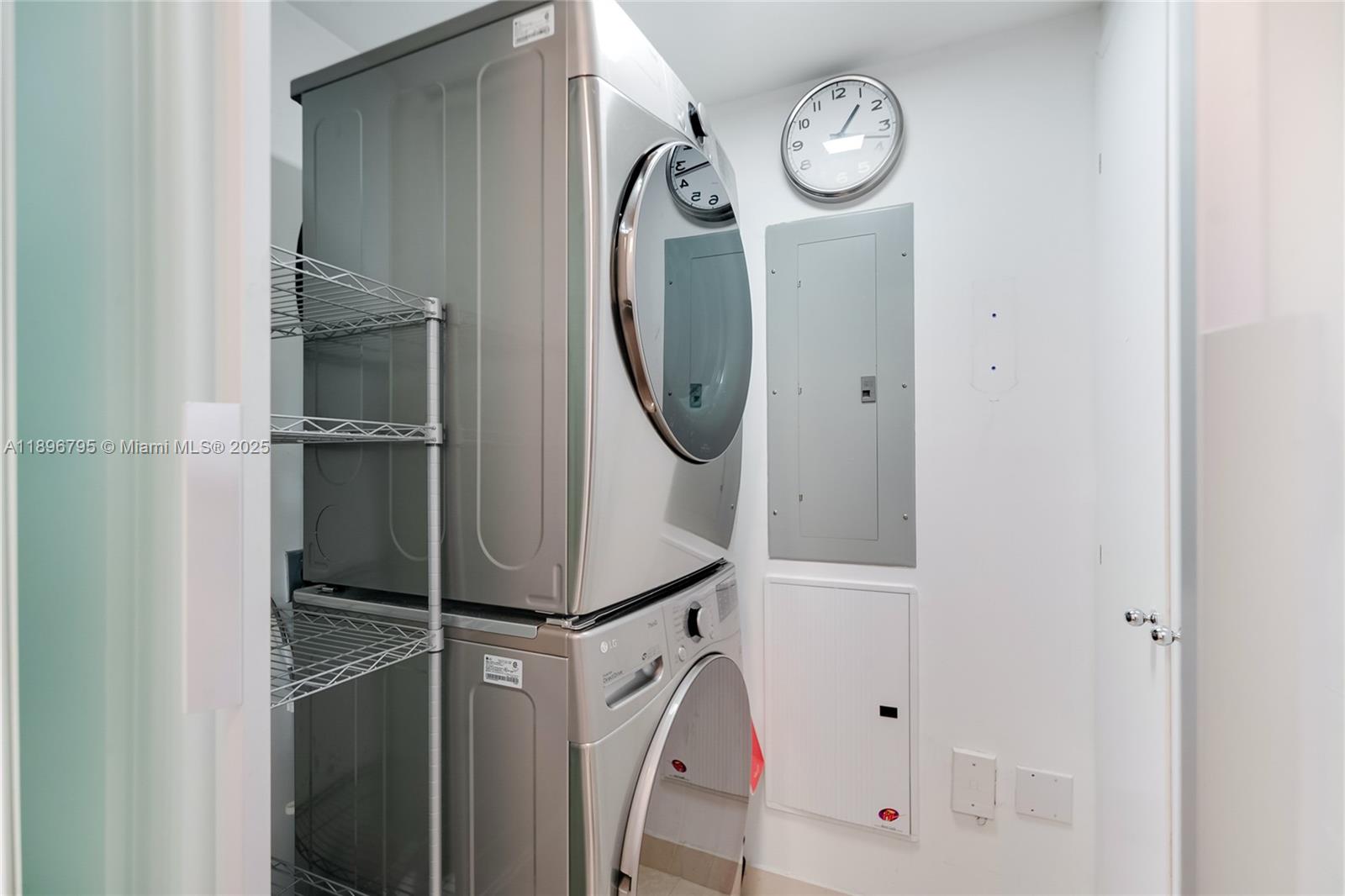 ICON CONDO - Residential