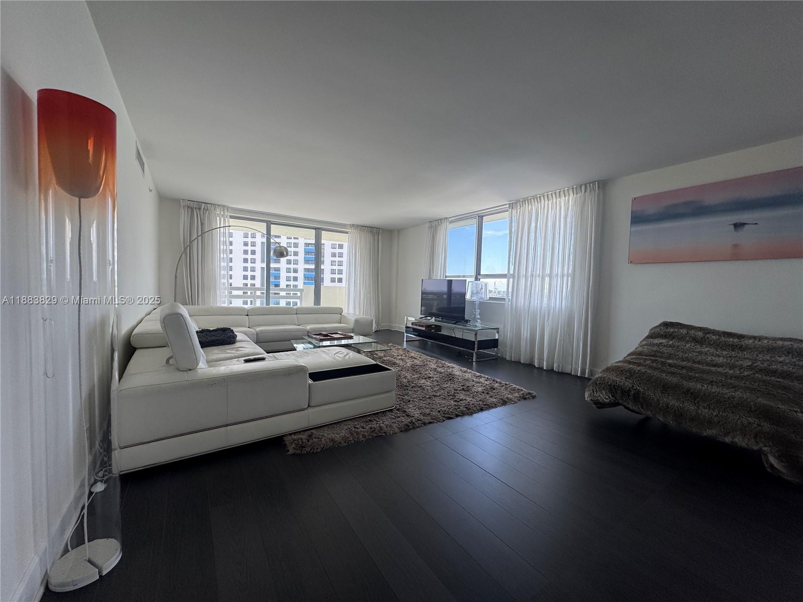 FLAMINGO SOUTH BEACH I CO - Residential Lease