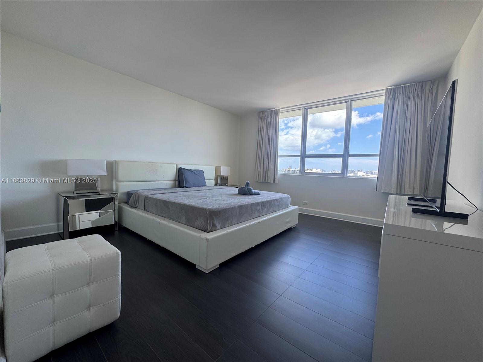 FLAMINGO SOUTH BEACH I CO - Residential Lease