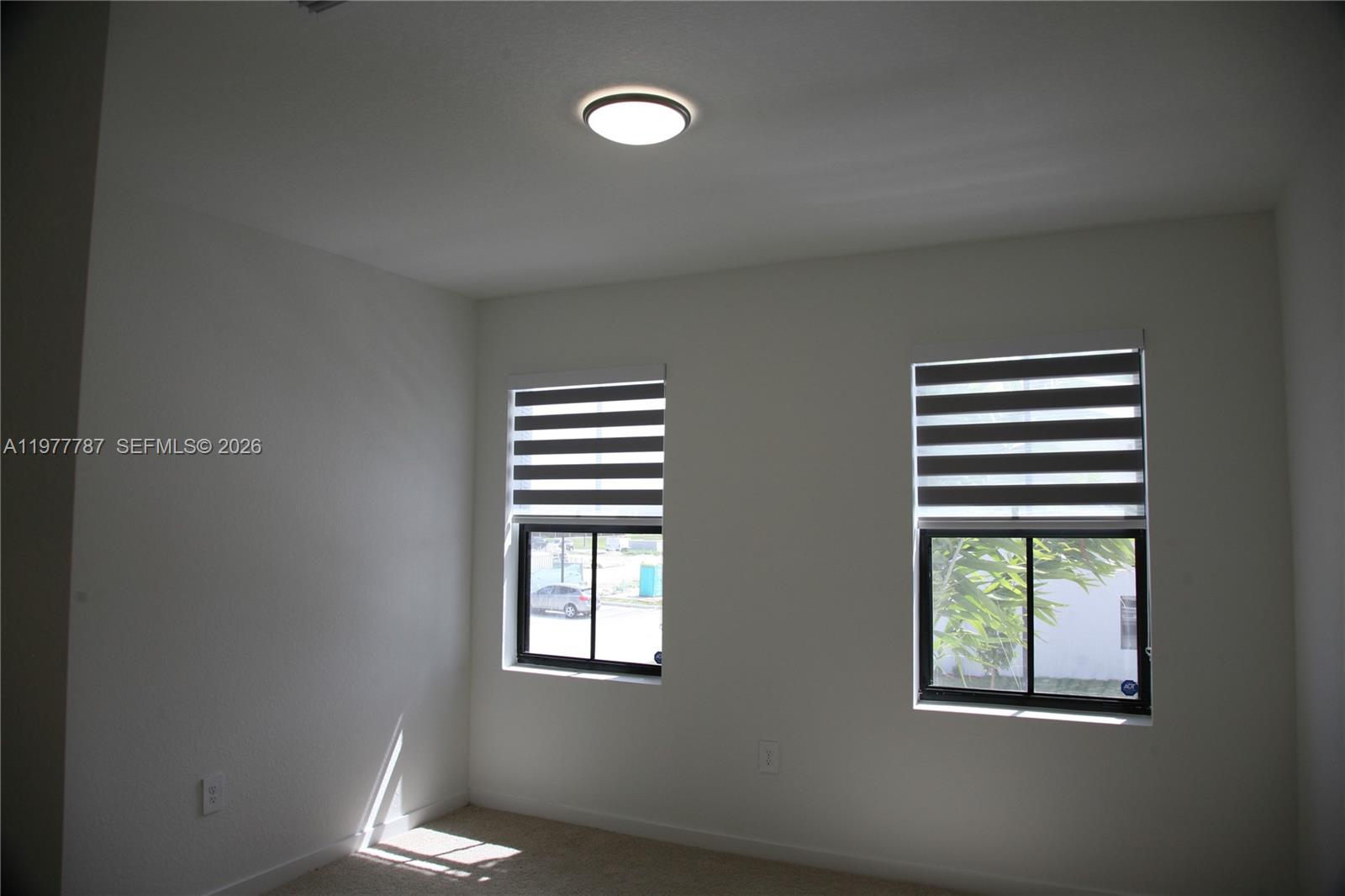 MIAMI LAND AND DEVELOPMENT - Residential Lease