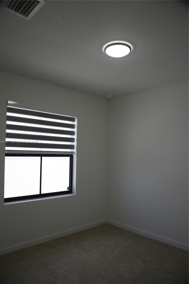 MIAMI LAND AND DEVELOPMENT - Residential Lease