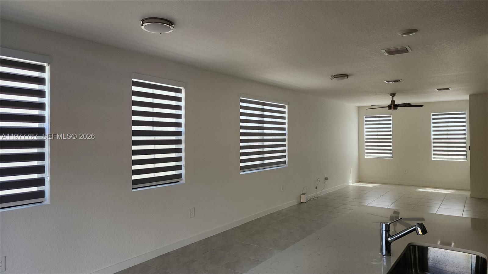 MIAMI LAND AND DEVELOPMENT - Residential Lease