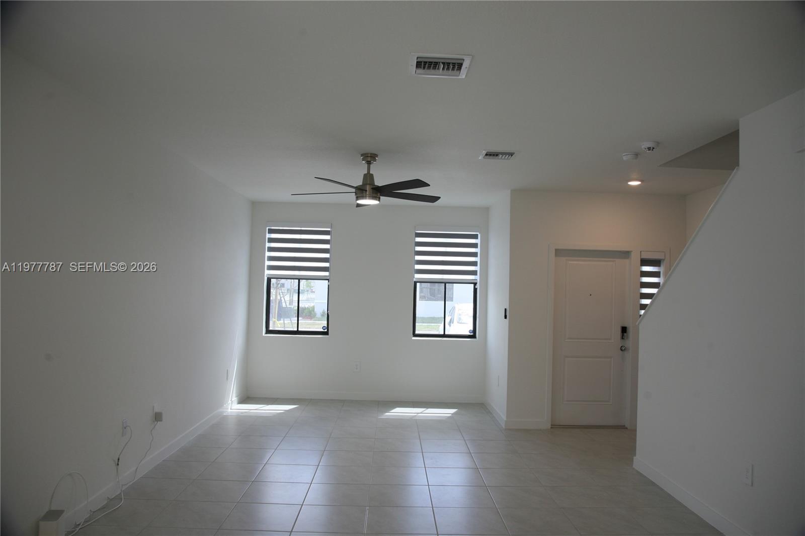 MIAMI LAND AND DEVELOPMENT - Residential Lease