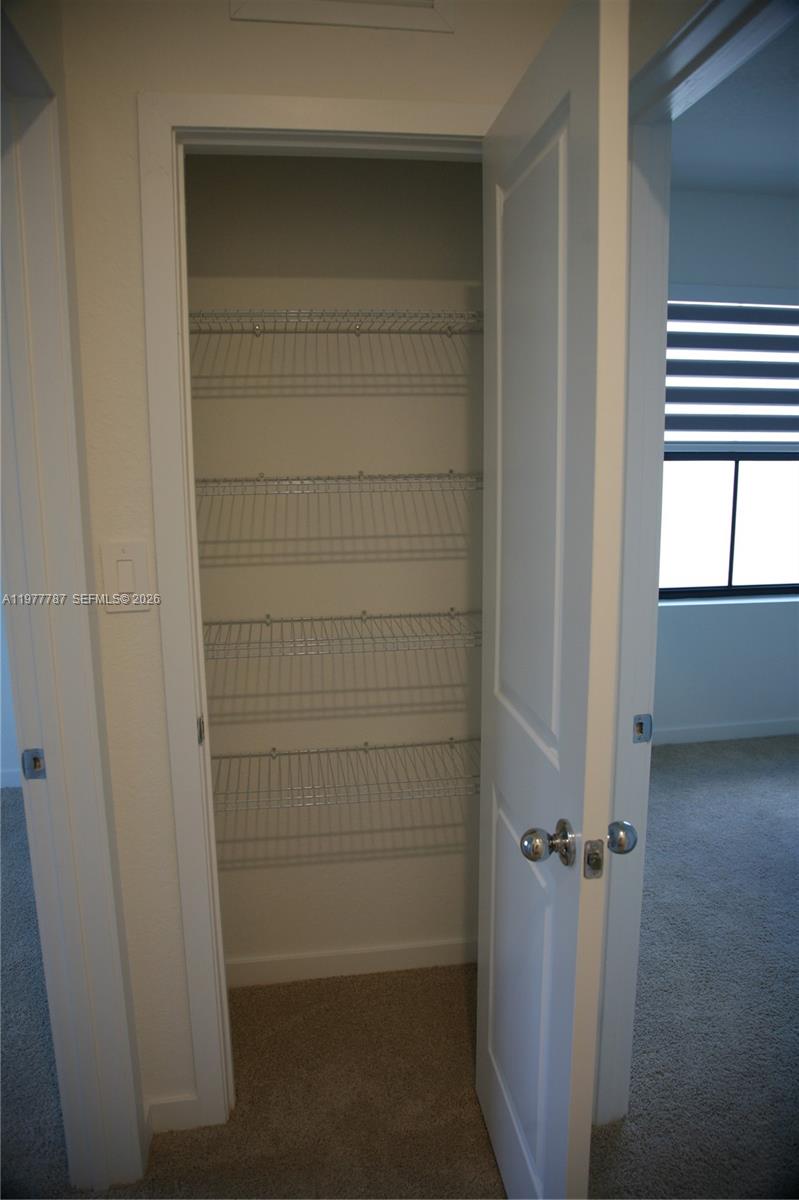 MIAMI LAND AND DEVELOPMENT - Residential Lease