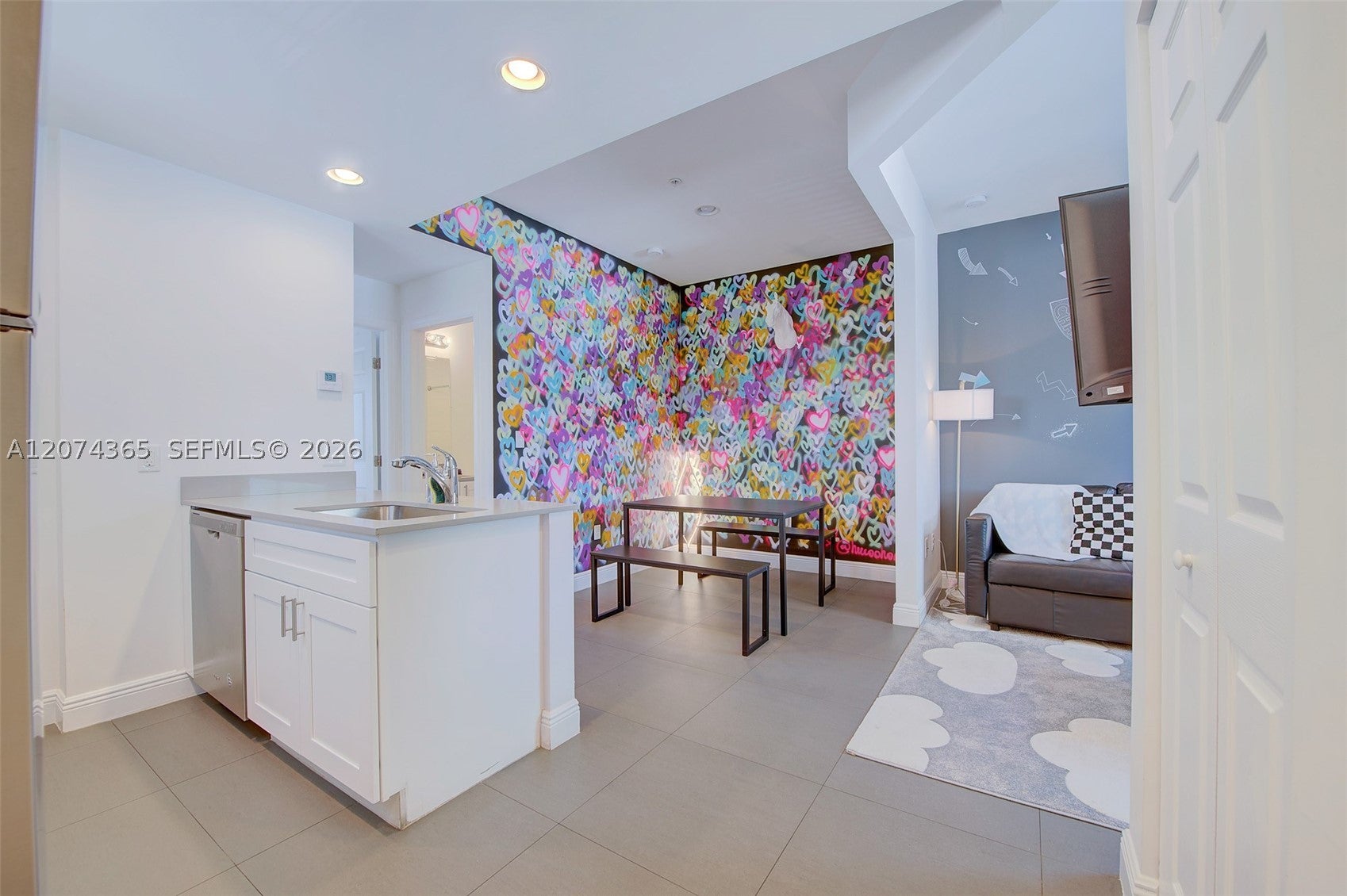 346 NW 35th St 3