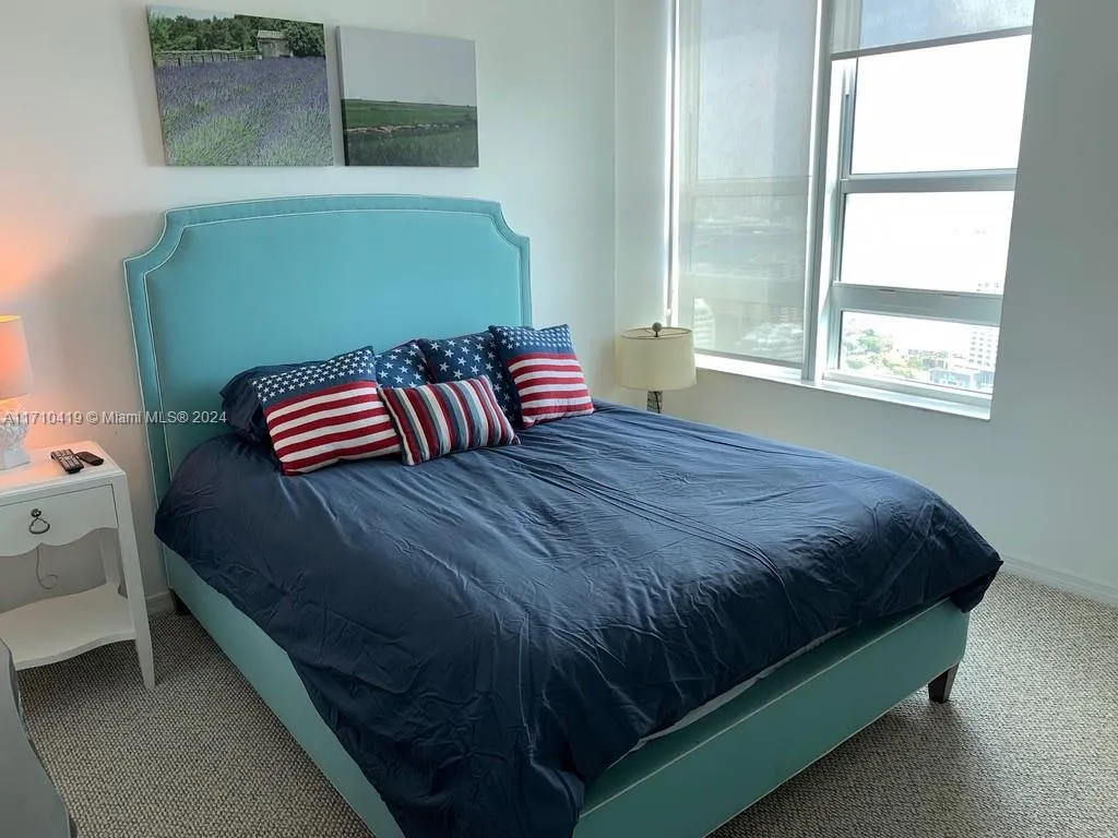 Miami, Florida 33131, United States, 1 Bedroom Bedrooms, ,1 BathroomBathrooms,Residential,Pending,26105