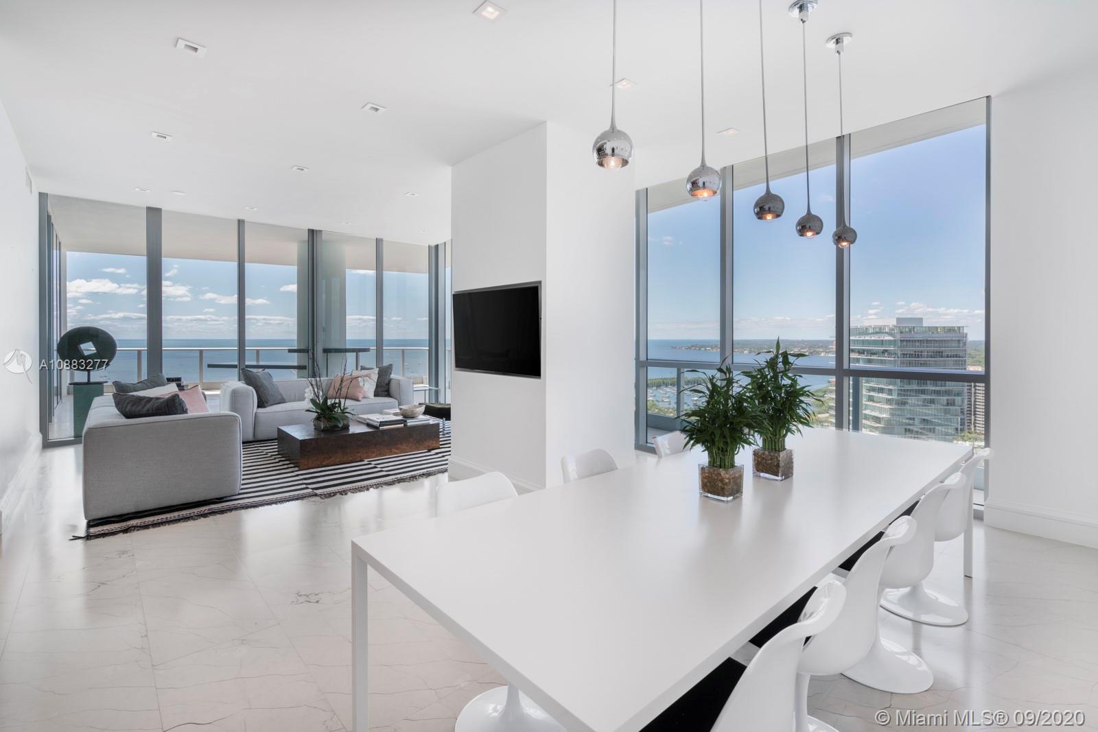 GROVENOR HOUSE CONDO - Land