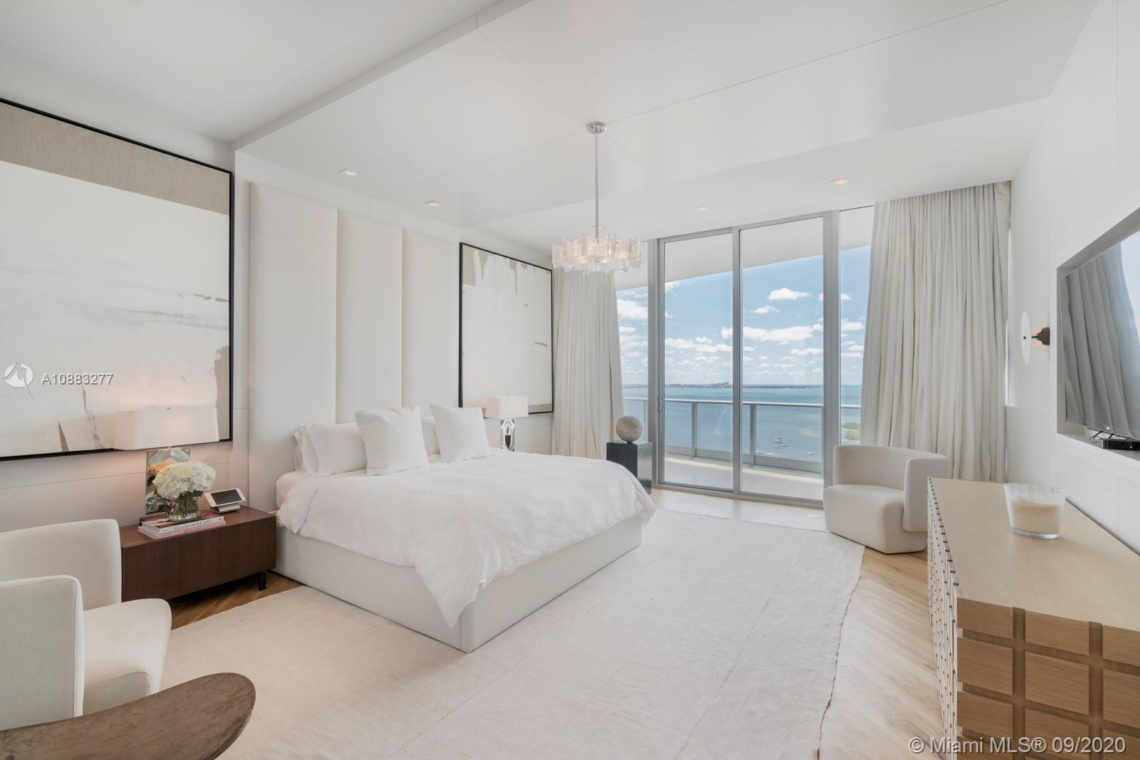 GROVENOR HOUSE CONDO - Land