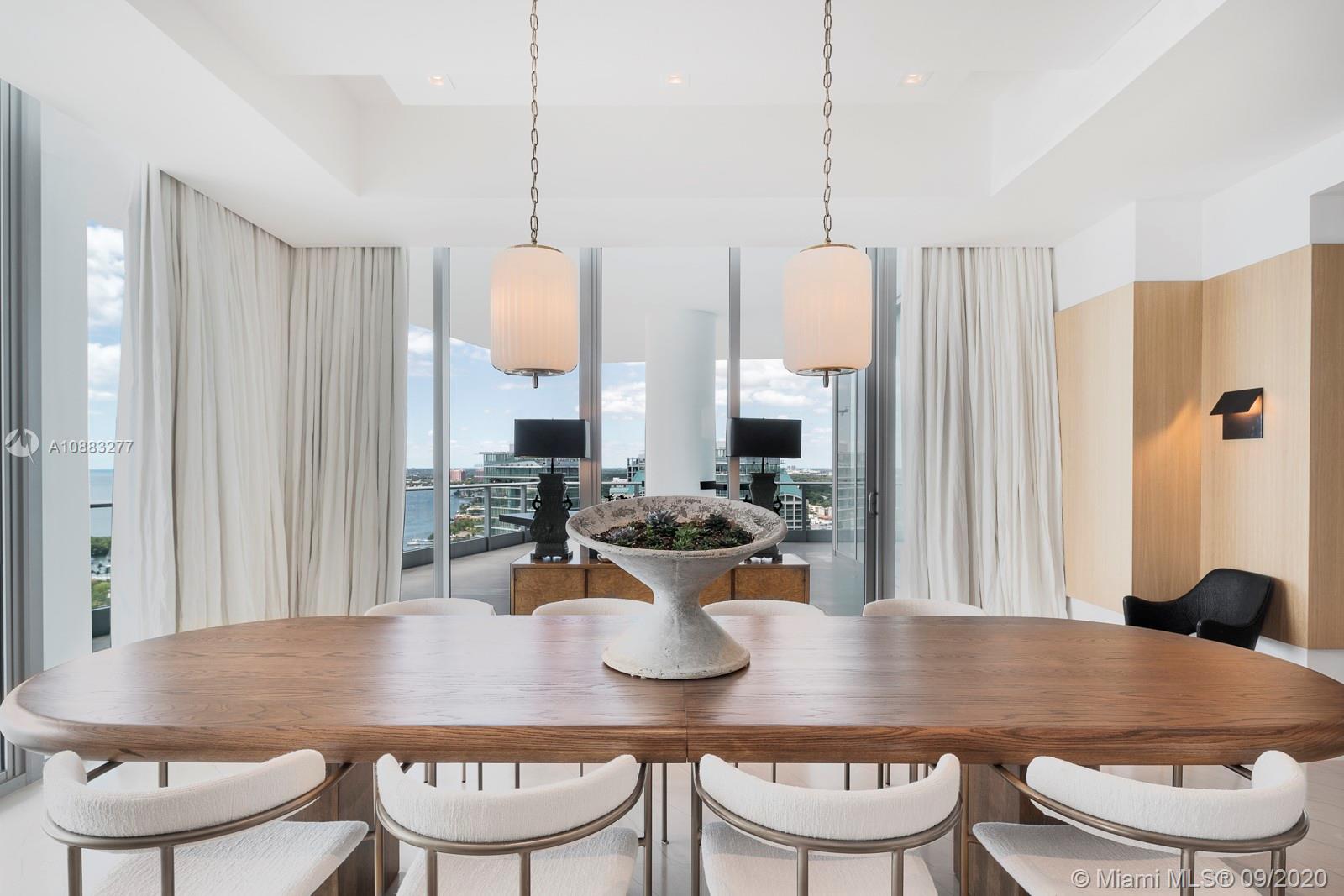 GROVENOR HOUSE CONDO - Land