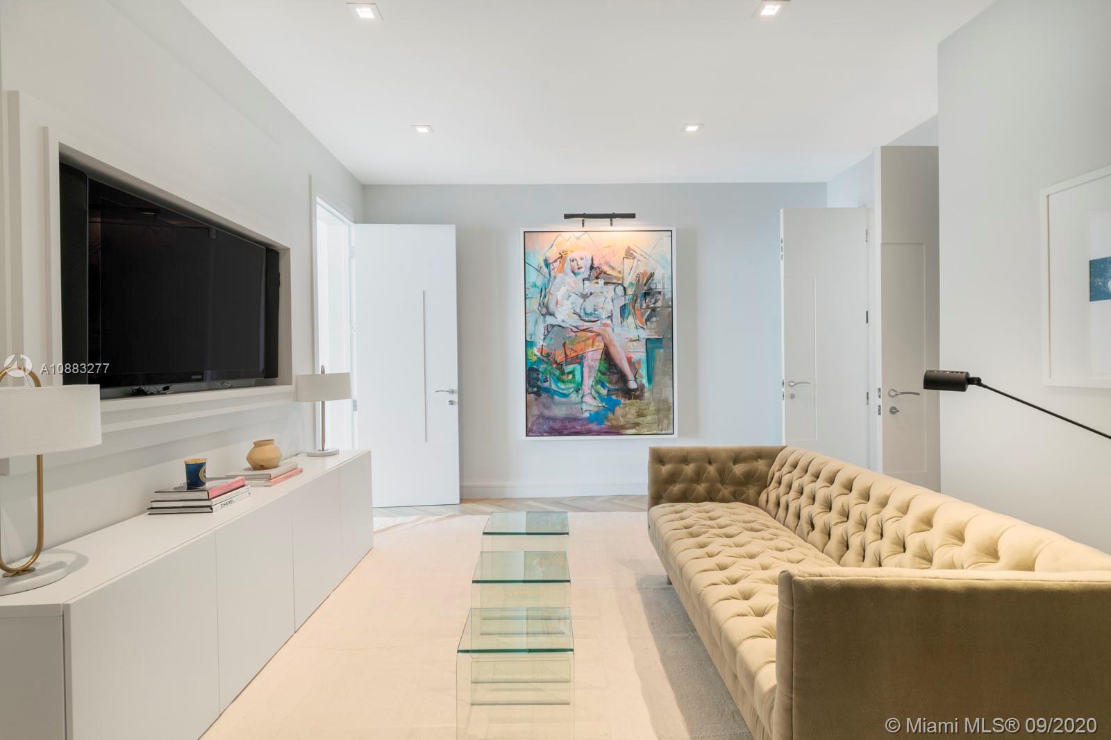 GROVENOR HOUSE CONDO - Land