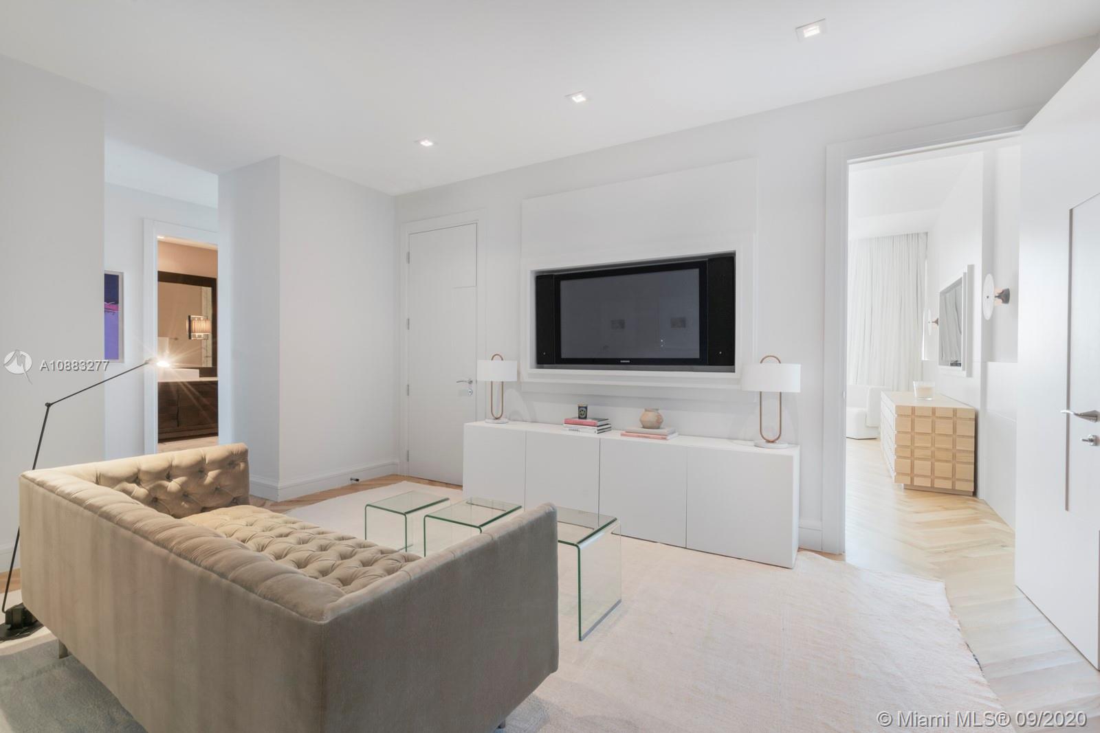 GROVENOR HOUSE CONDO - Land