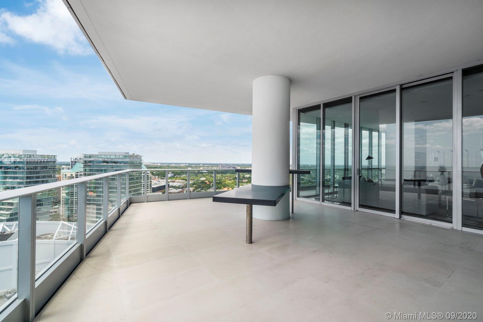 GROVENOR HOUSE CONDO - Land