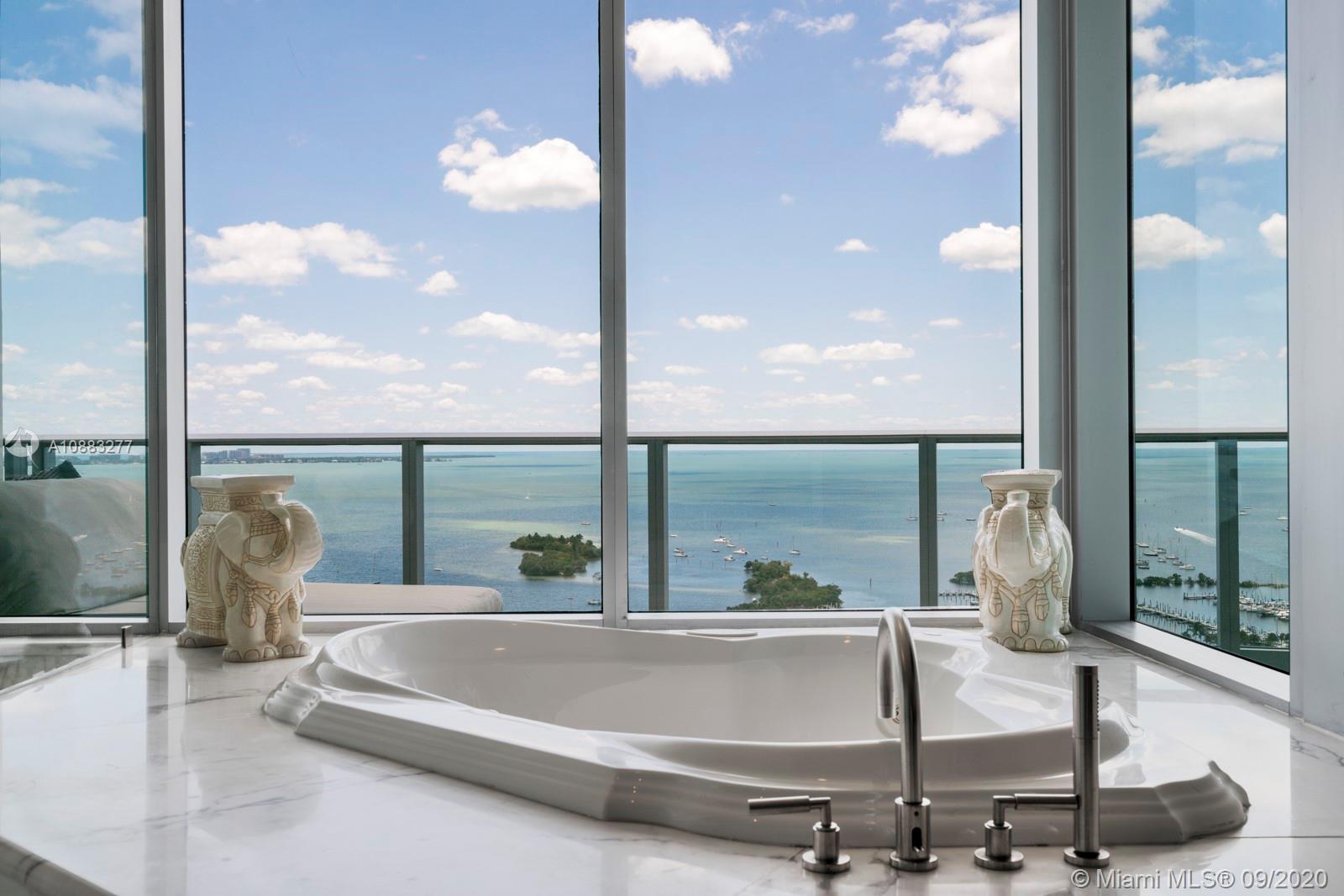 GROVENOR HOUSE CONDO - Land