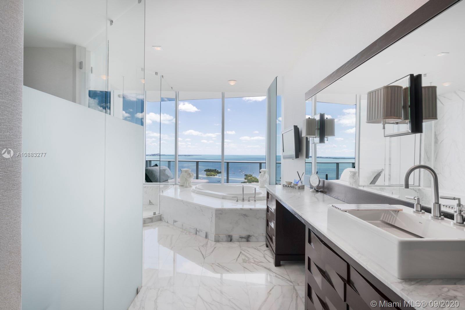 GROVENOR HOUSE CONDO - Land