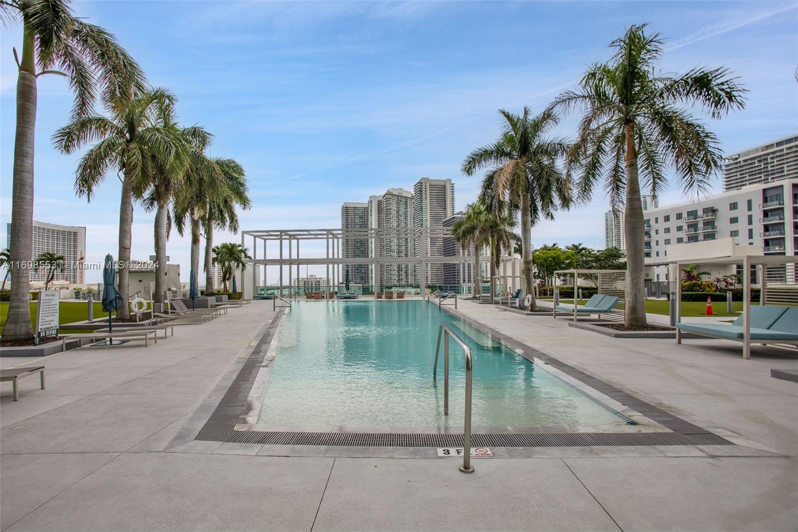 FOUR MIDTOWN - Residential