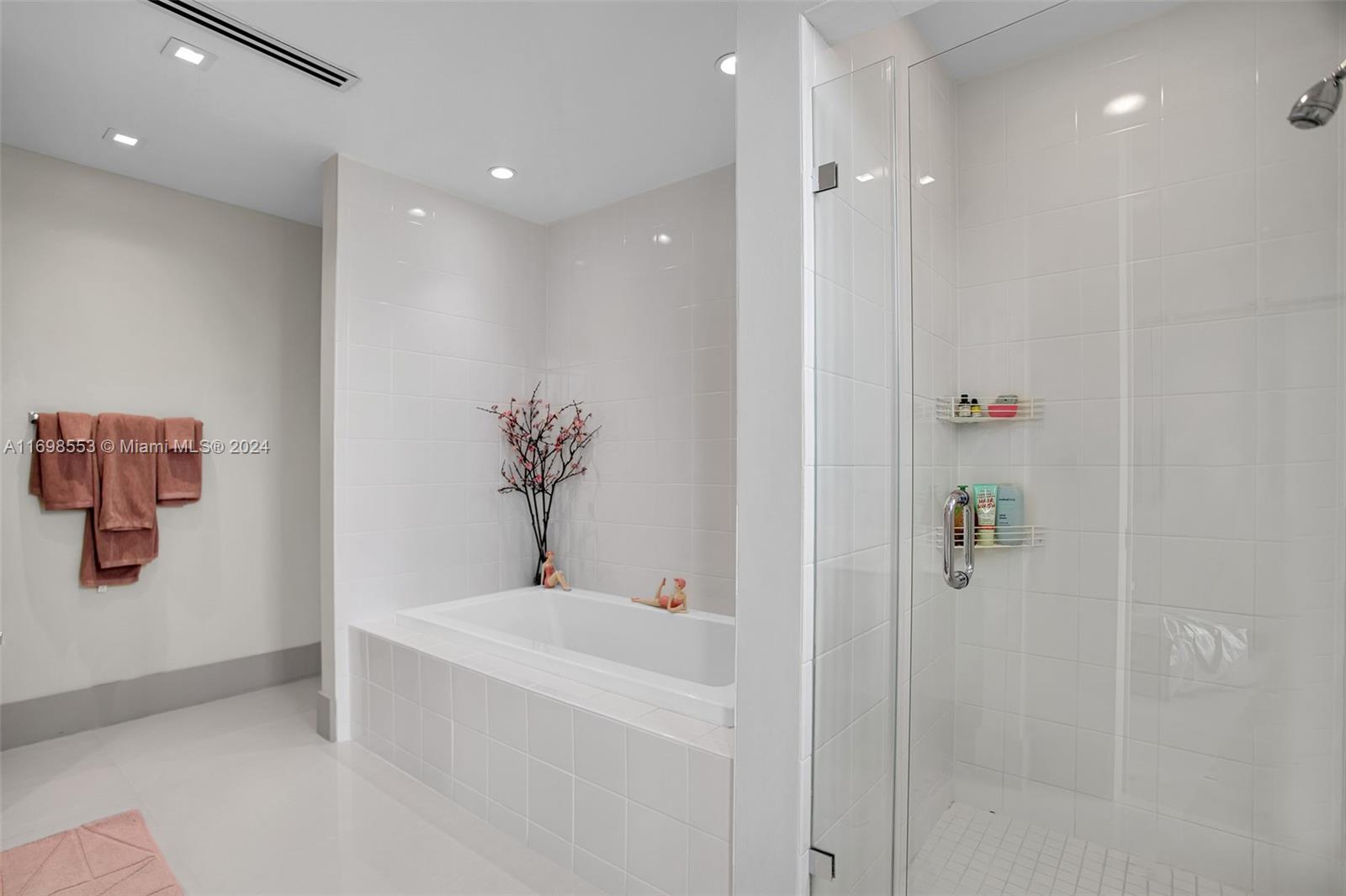 FOUR MIDTOWN - Residential
