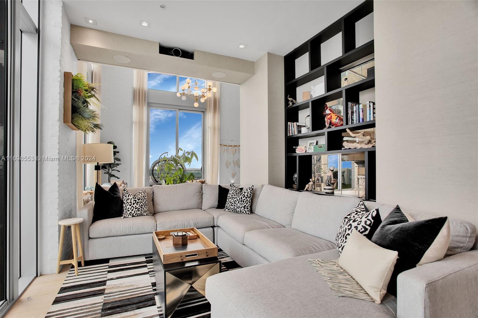 FOUR MIDTOWN - Residential