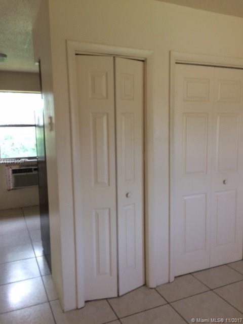 HOLLYWOOD LITTLE RANCHES - Residential Lease