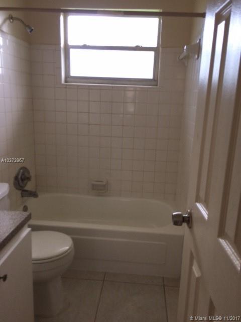 HOLLYWOOD LITTLE RANCHES - Residential Lease