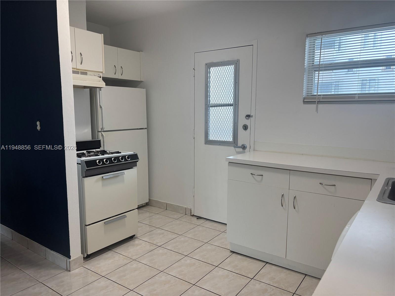 1300 Lincoln Rd B302