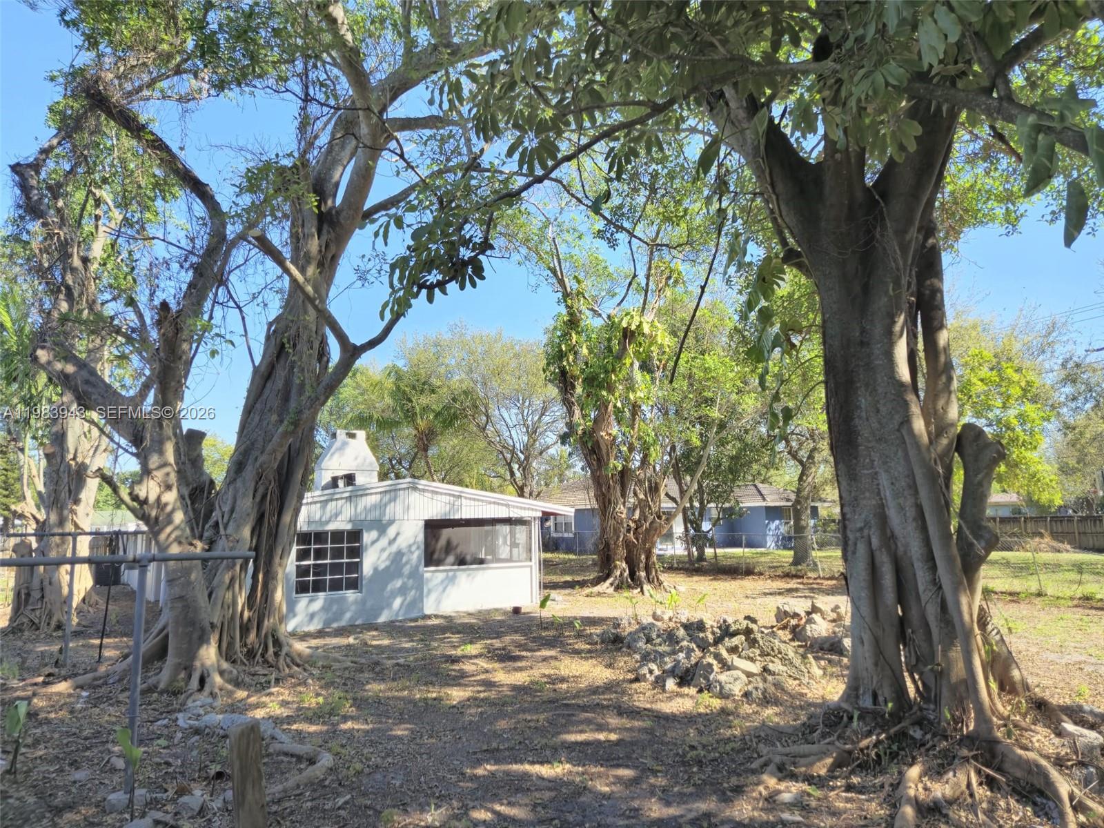 MIAMI GARDENS ESTATES SEC - Residential