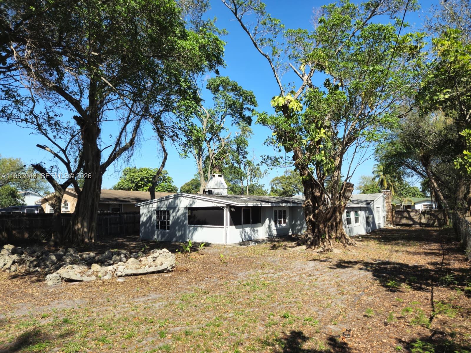 MIAMI GARDENS ESTATES SEC - Residential