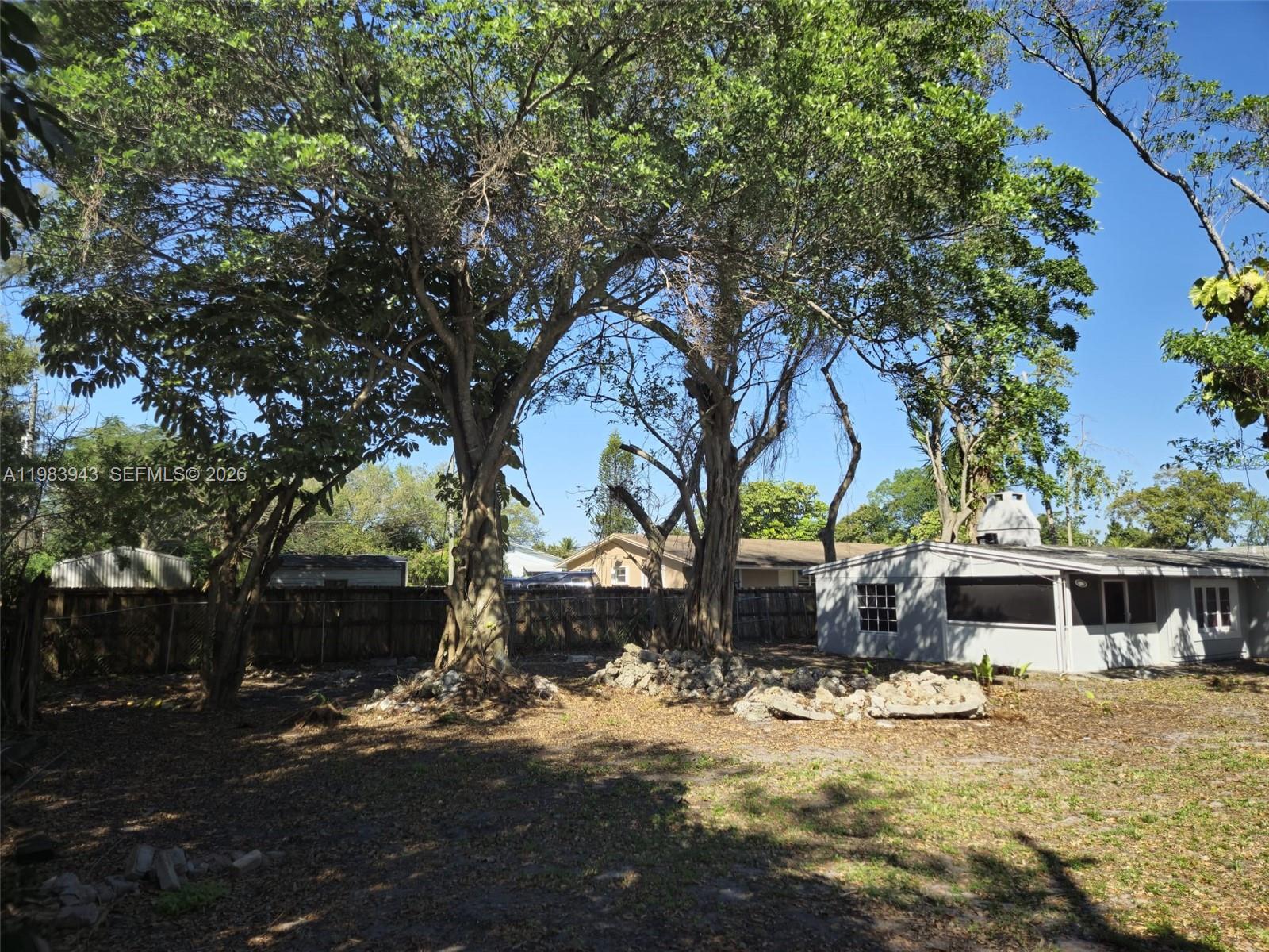 MIAMI GARDENS ESTATES SEC - Residential