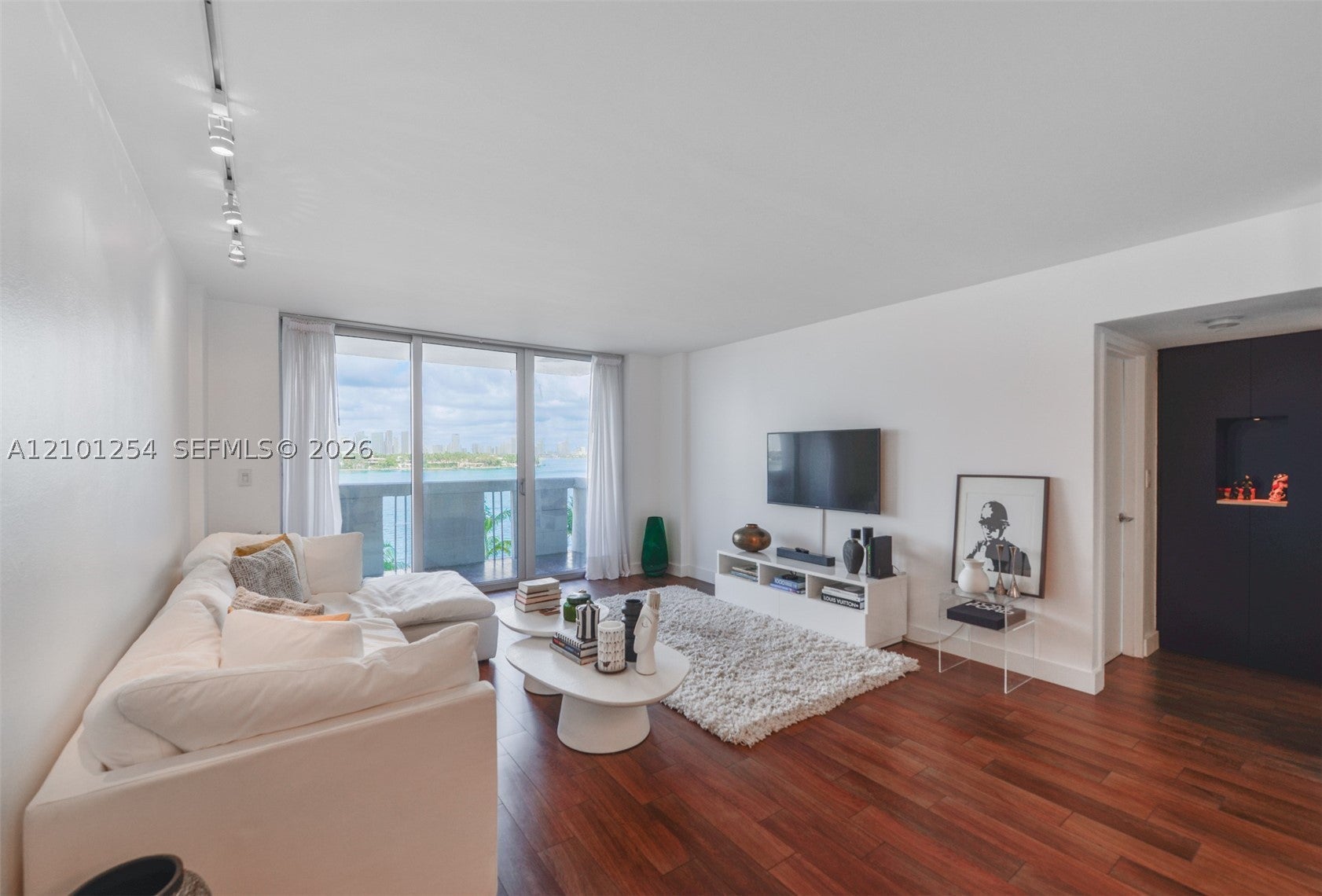 800 West Ave 629