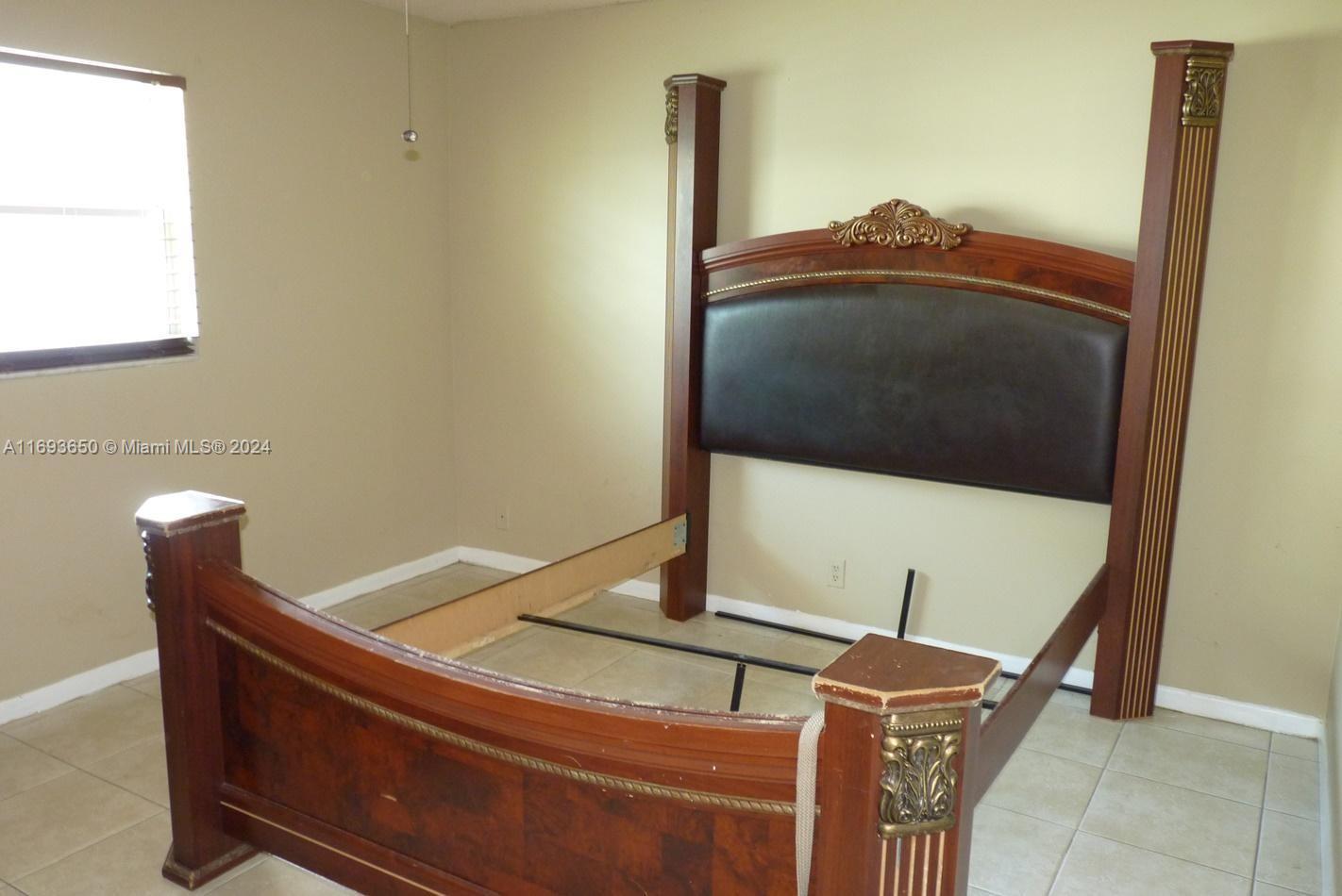 HOVIANNA VIII CONDO - Residential