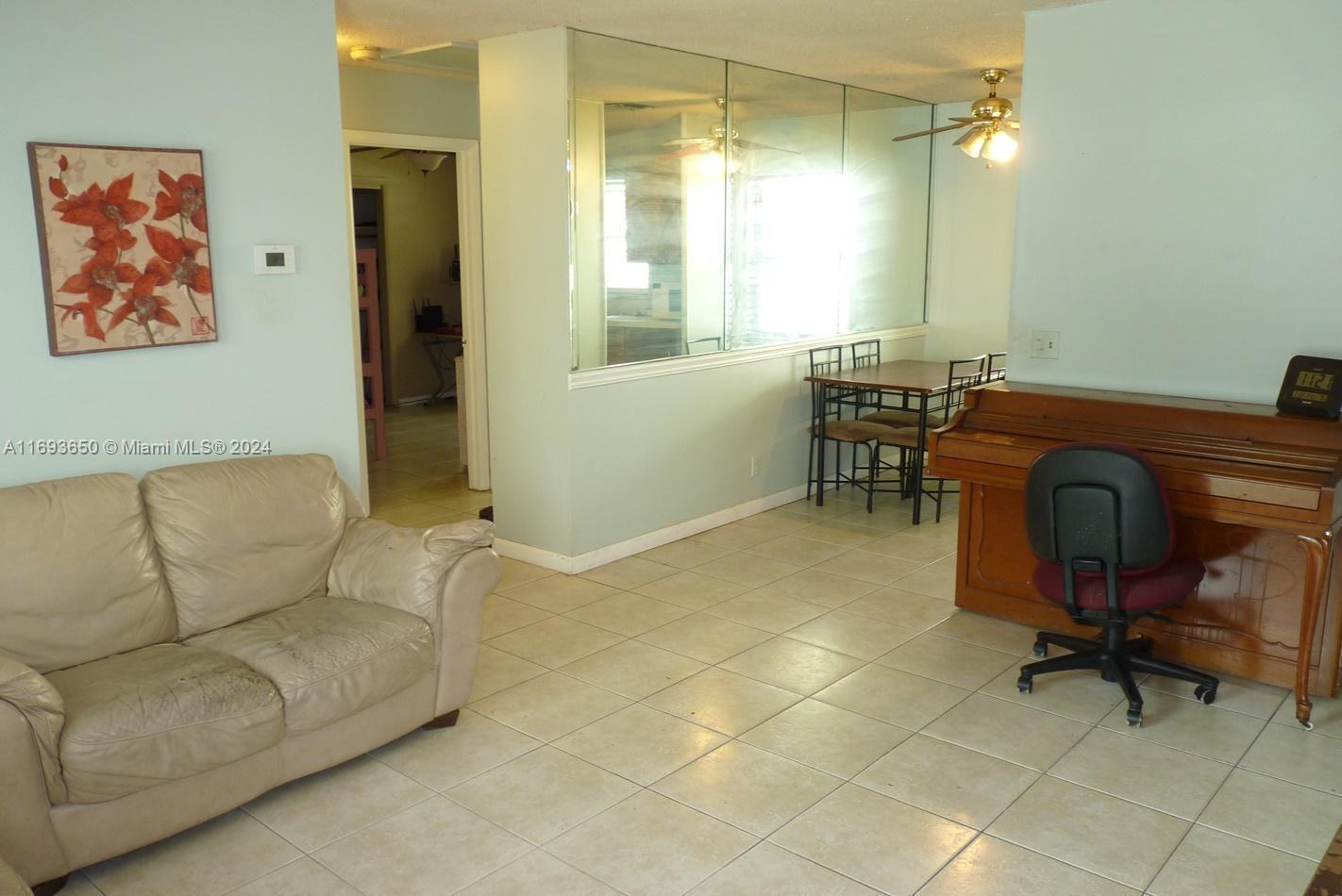 HOVIANNA VIII CONDO - Residential