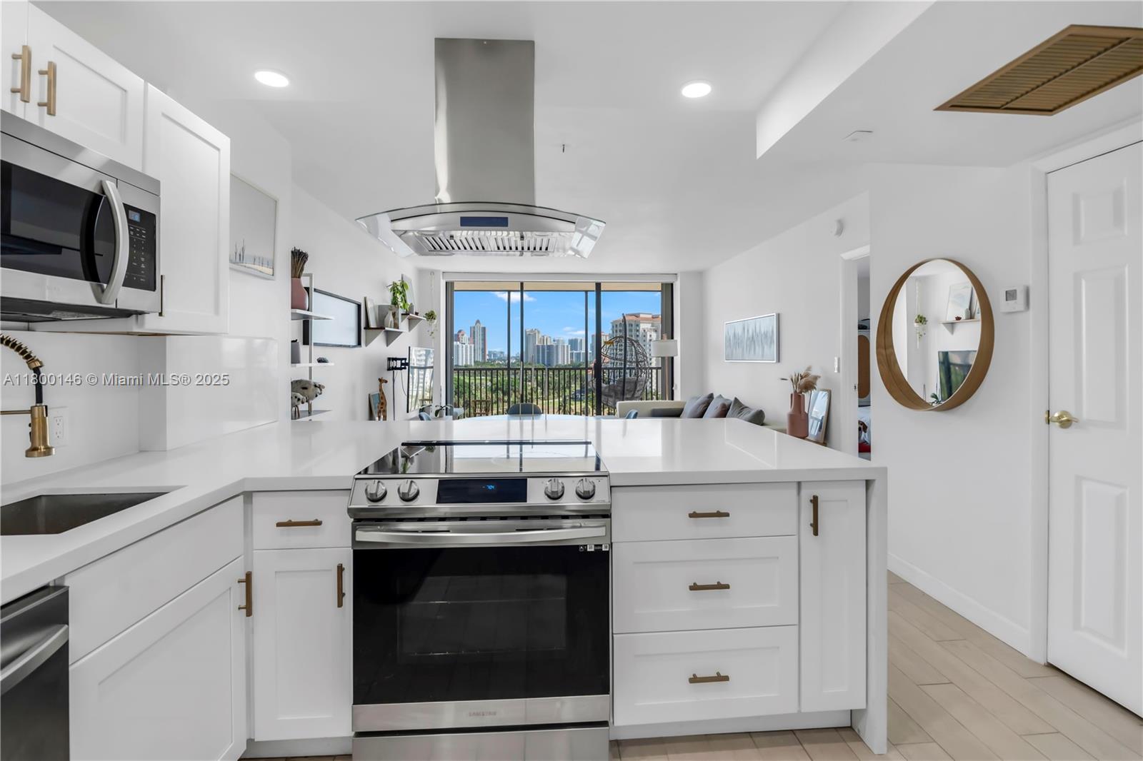 CORONADO CONDO- TOWER III - Residential