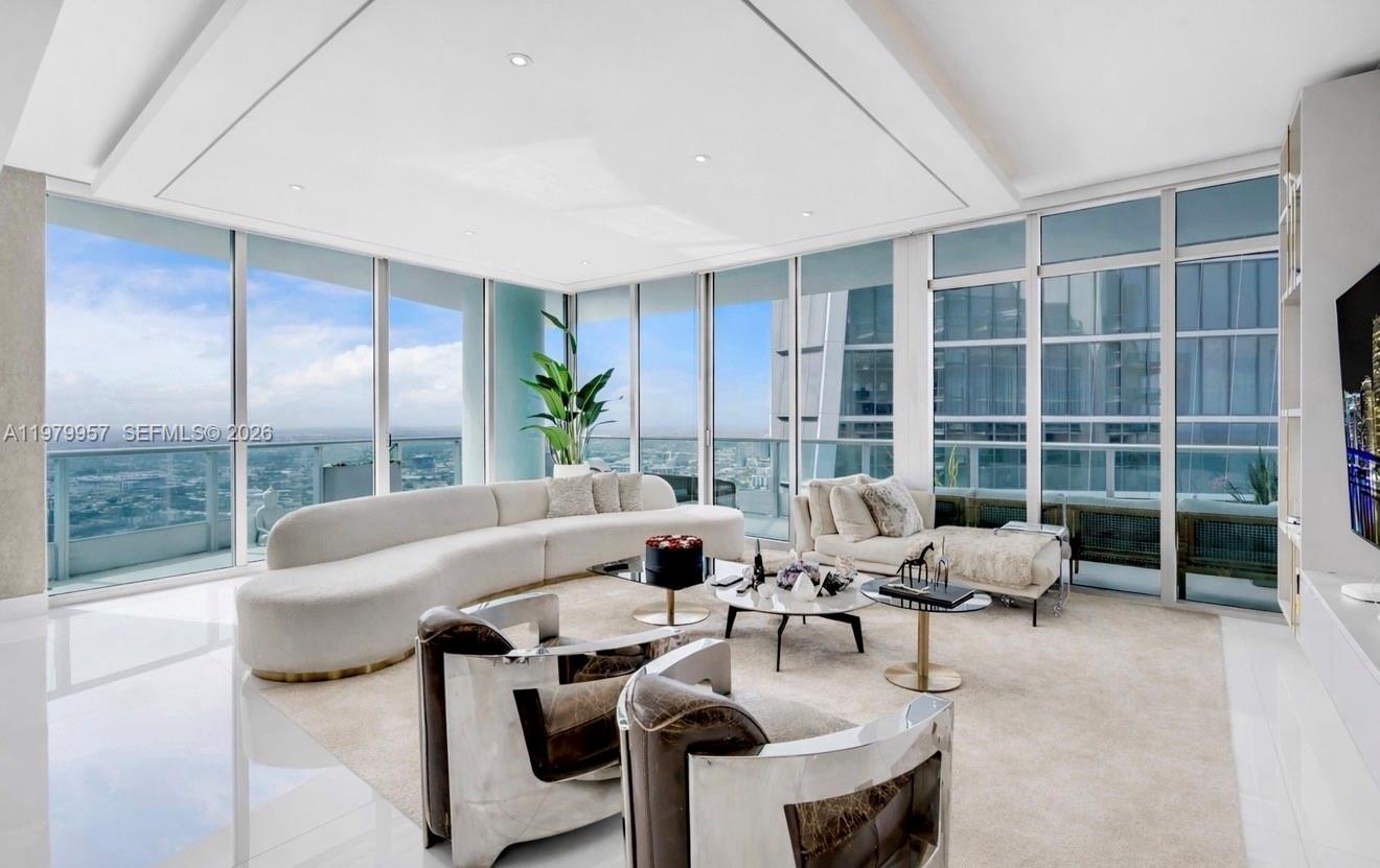 900 BISCAYNE BAY CONDO - Residential