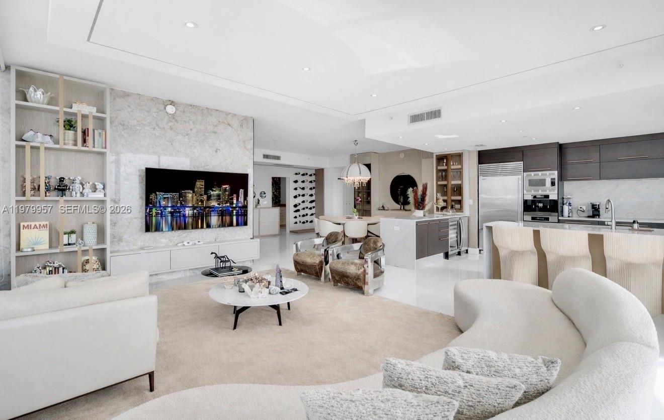 900 BISCAYNE BAY CONDO - Residential