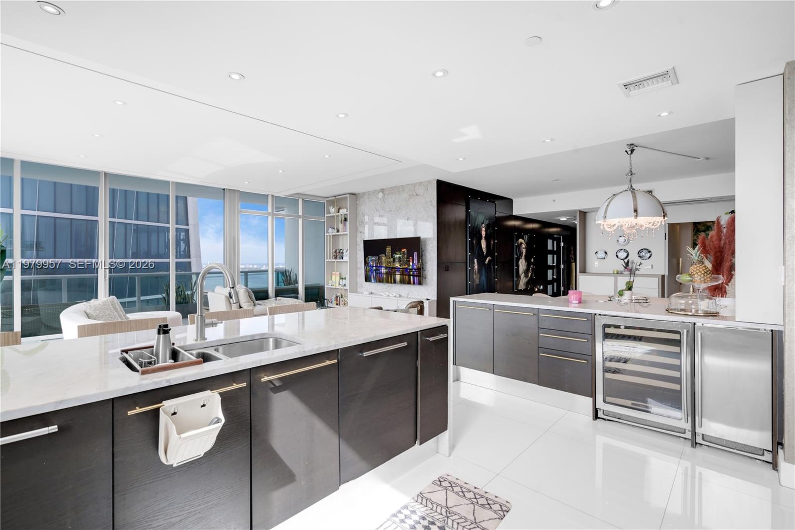 900 BISCAYNE BAY CONDO - Residential