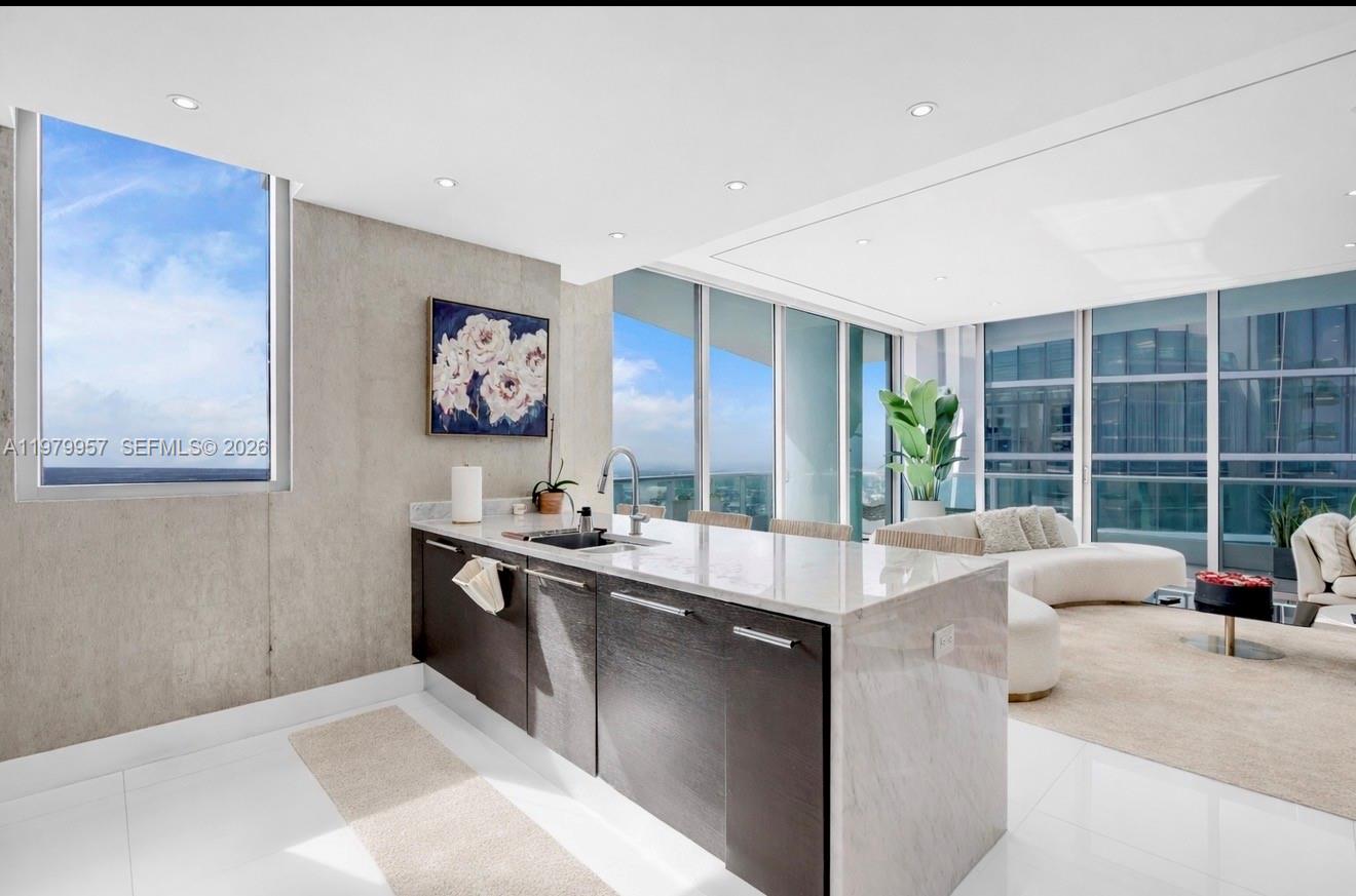 900 BISCAYNE BAY CONDO - Residential