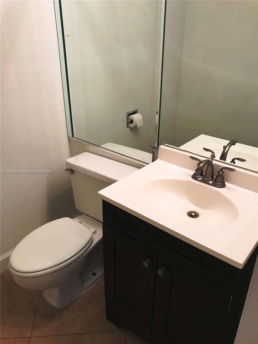 ENSENADA CONDO BLDG E-II - Residential