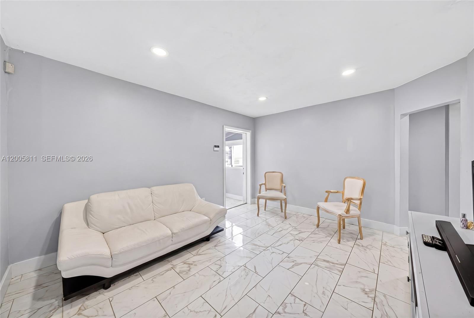 SUNSET MANOR NO 2 - Residential