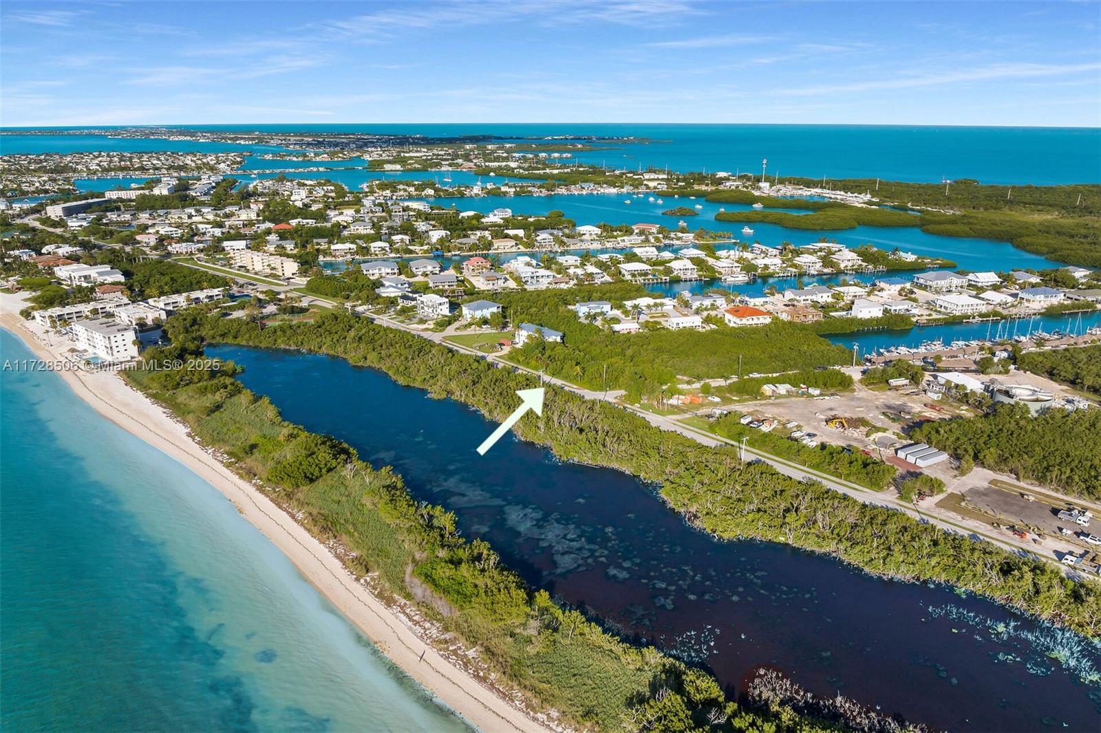 COCO PLUM BEACH - Land