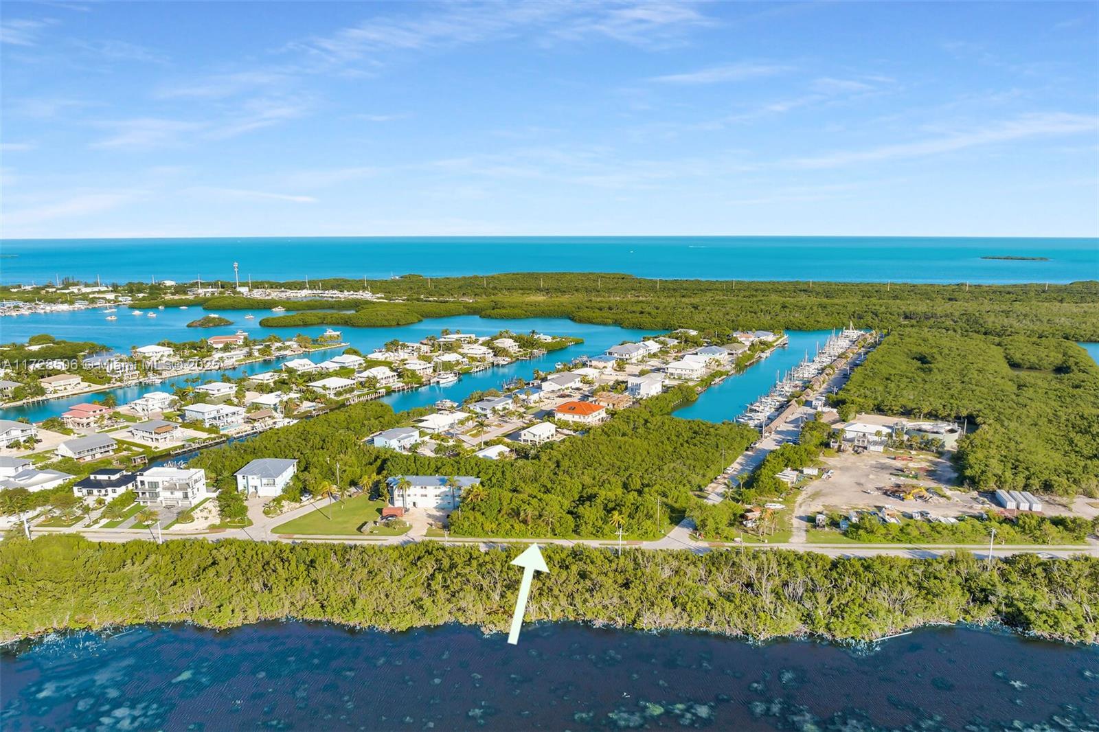 COCO PLUM BEACH - Land