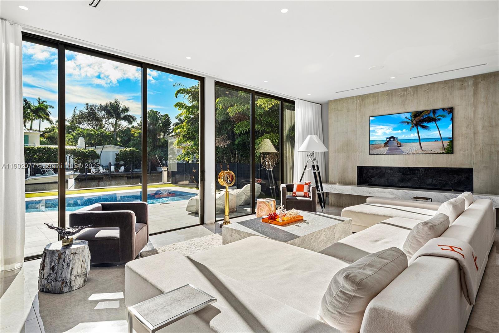 CORAL ISLES - Residential