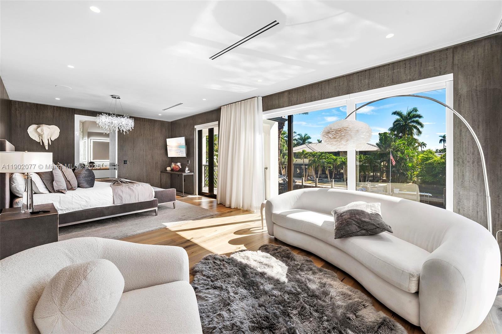 CORAL ISLES - Residential