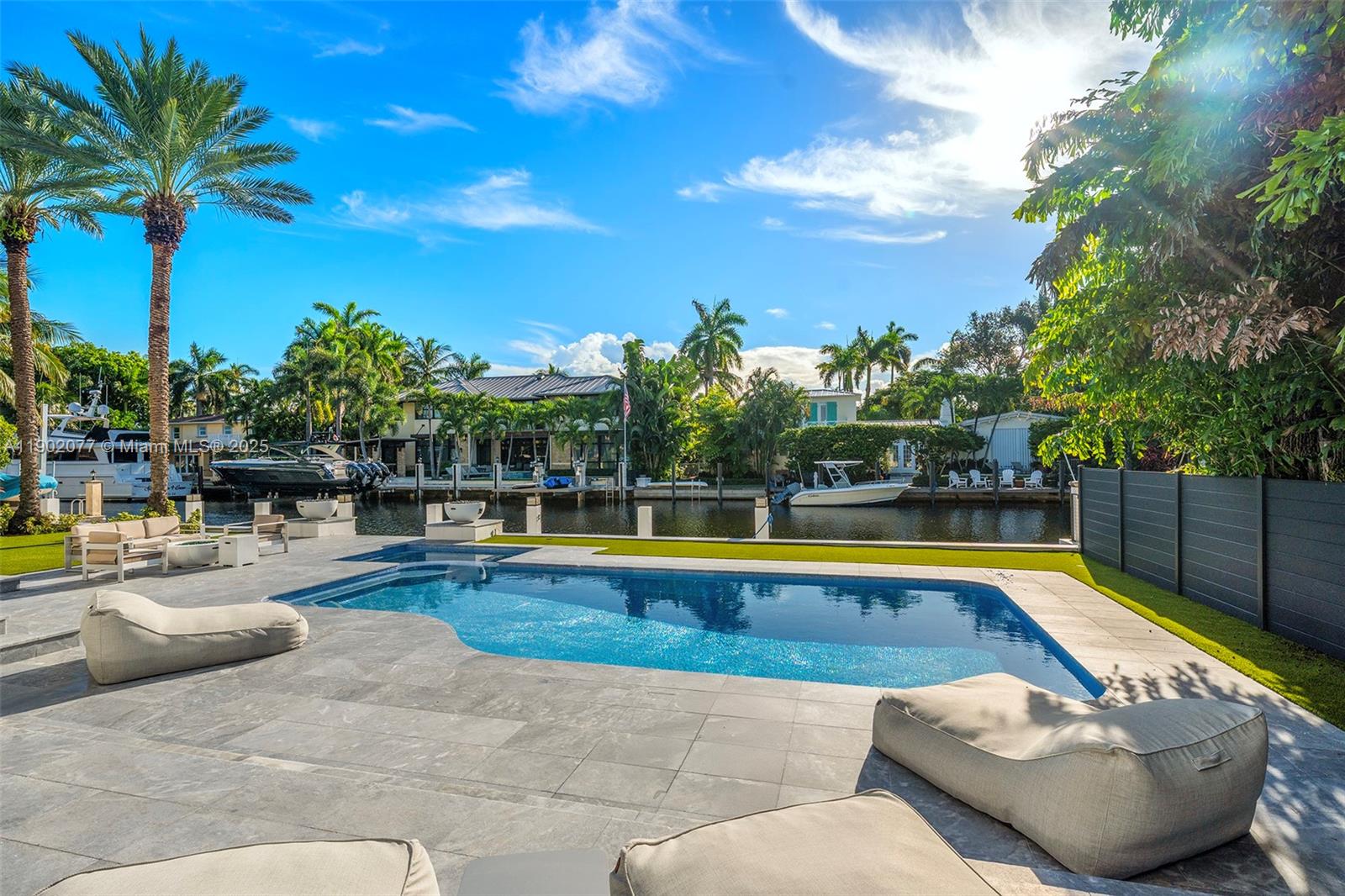 CORAL ISLES - Residential