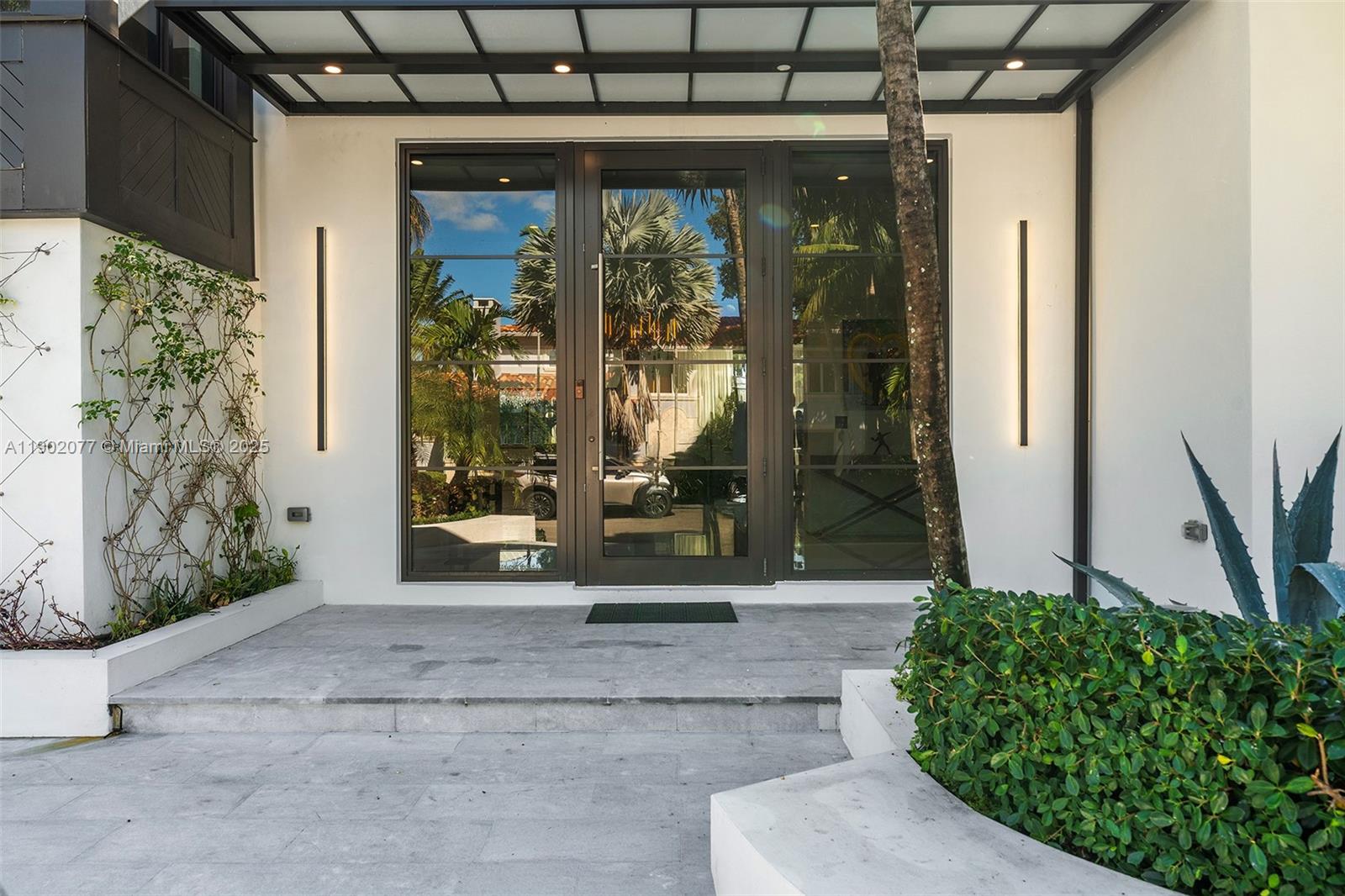 CORAL ISLES - Residential