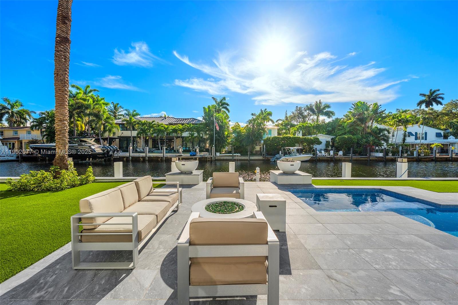 CORAL ISLES - Residential