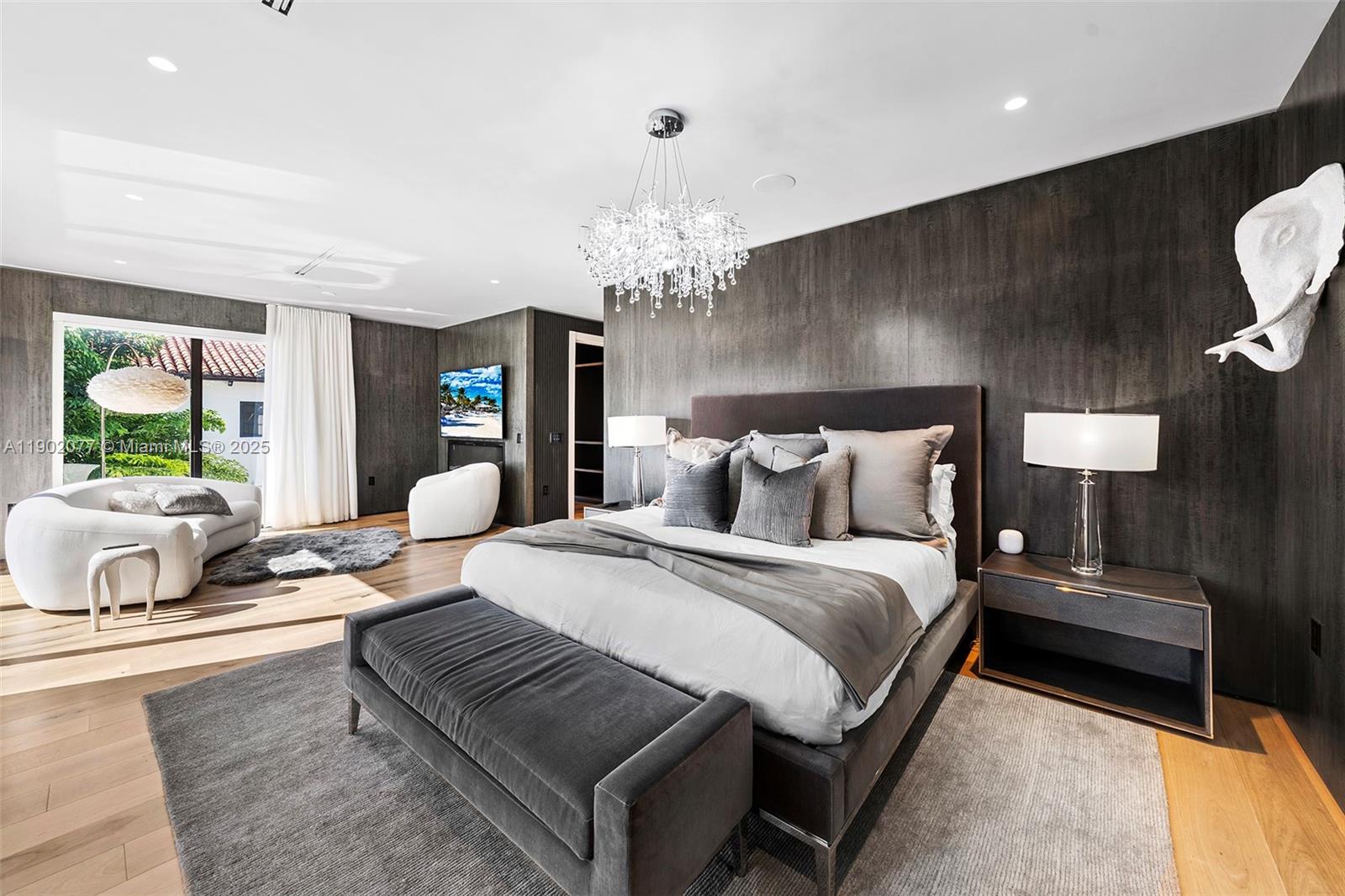 CORAL ISLES - Residential