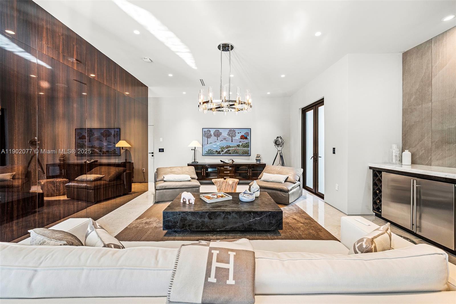 CORAL ISLES - Residential