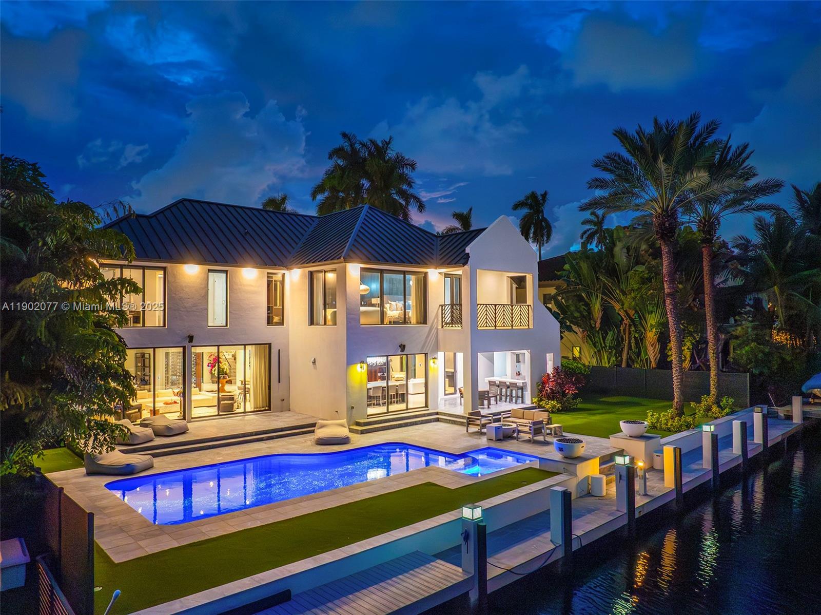 CORAL ISLES - Residential