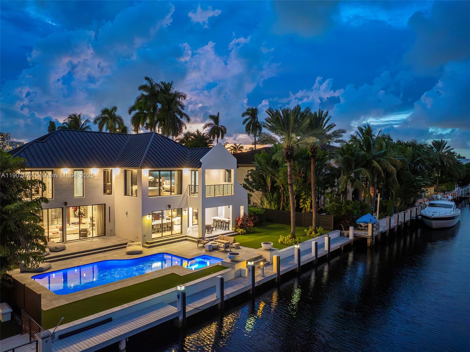 CORAL ISLES - Residential